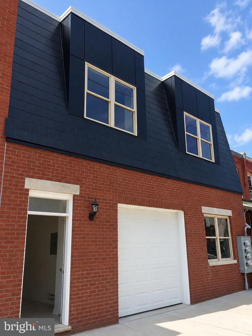 416-18 N Wiota St #unit 3 Property Photo 4