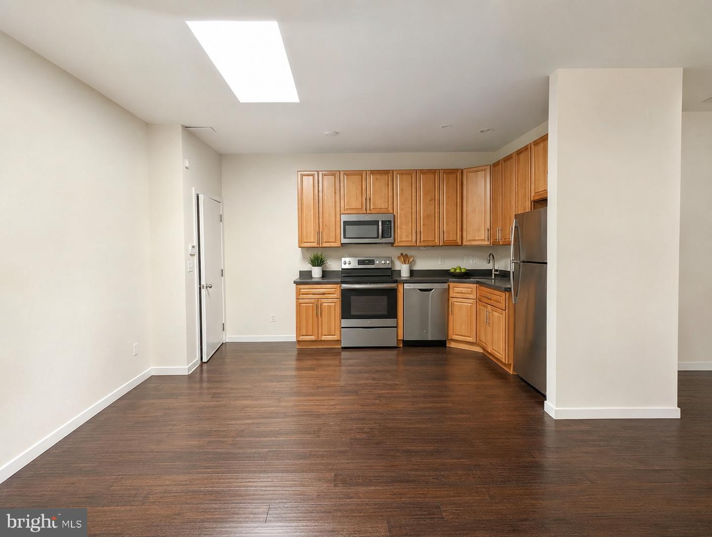 416-18 N Wiota St #unit 3 Property Photo 7
