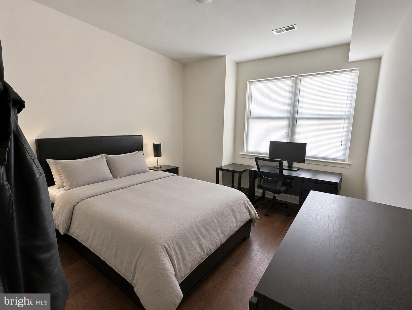 416-18 N Wiota St #unit 3 Property Photo 9