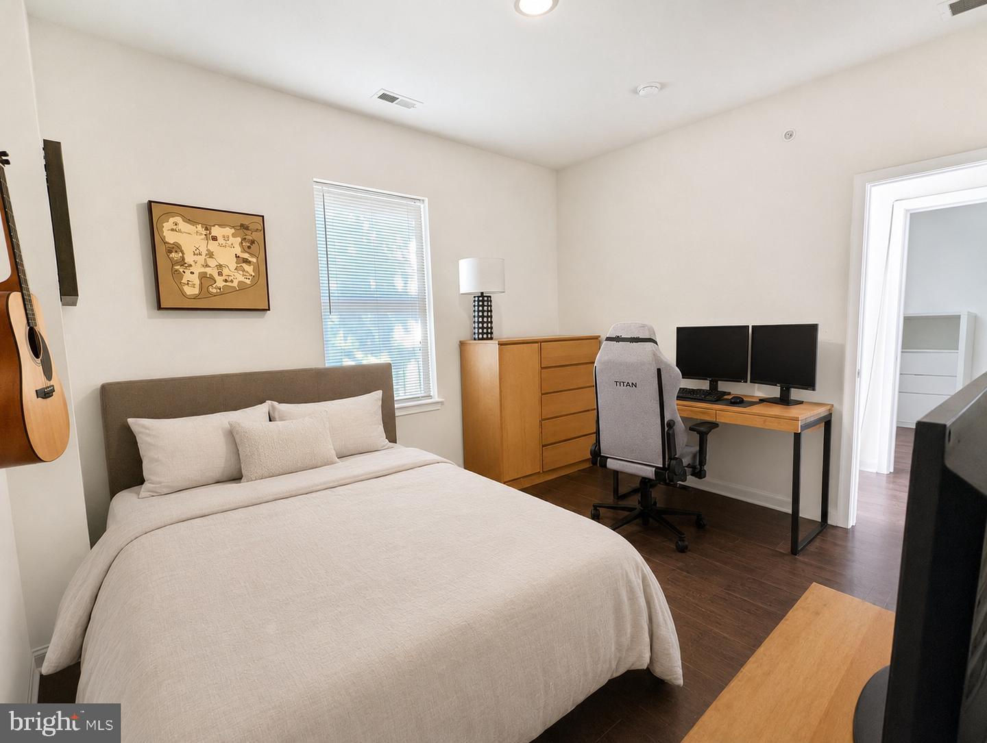 416-18 N Wiota St #unit 3 Property Photo 13