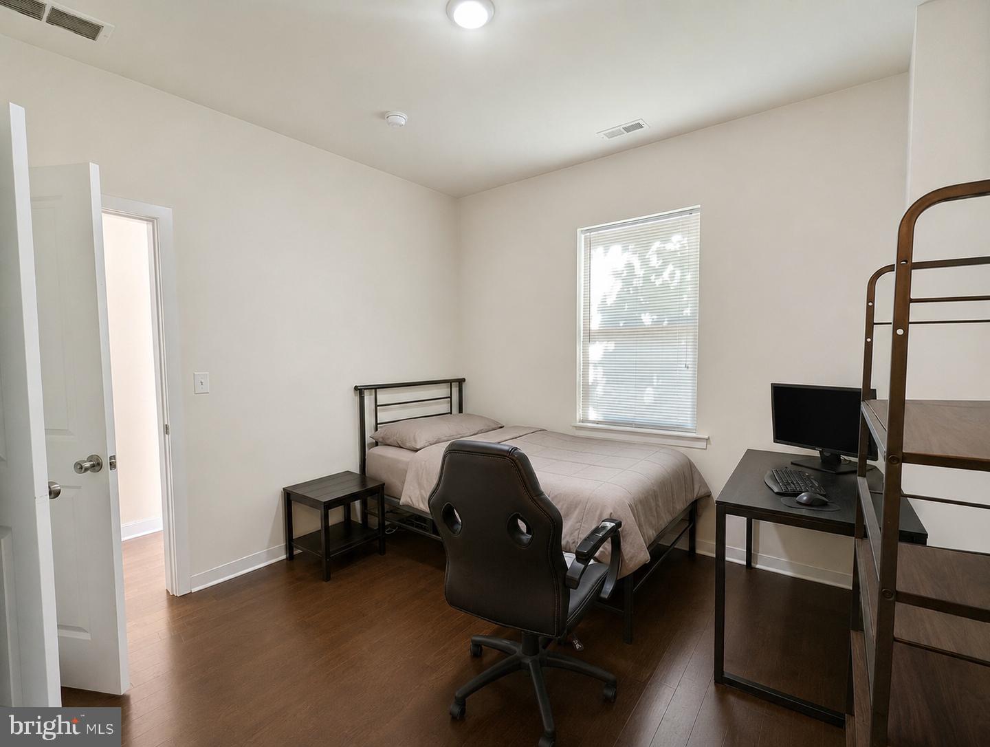 416-18 N Wiota St #unit 3 Property Photo 16
