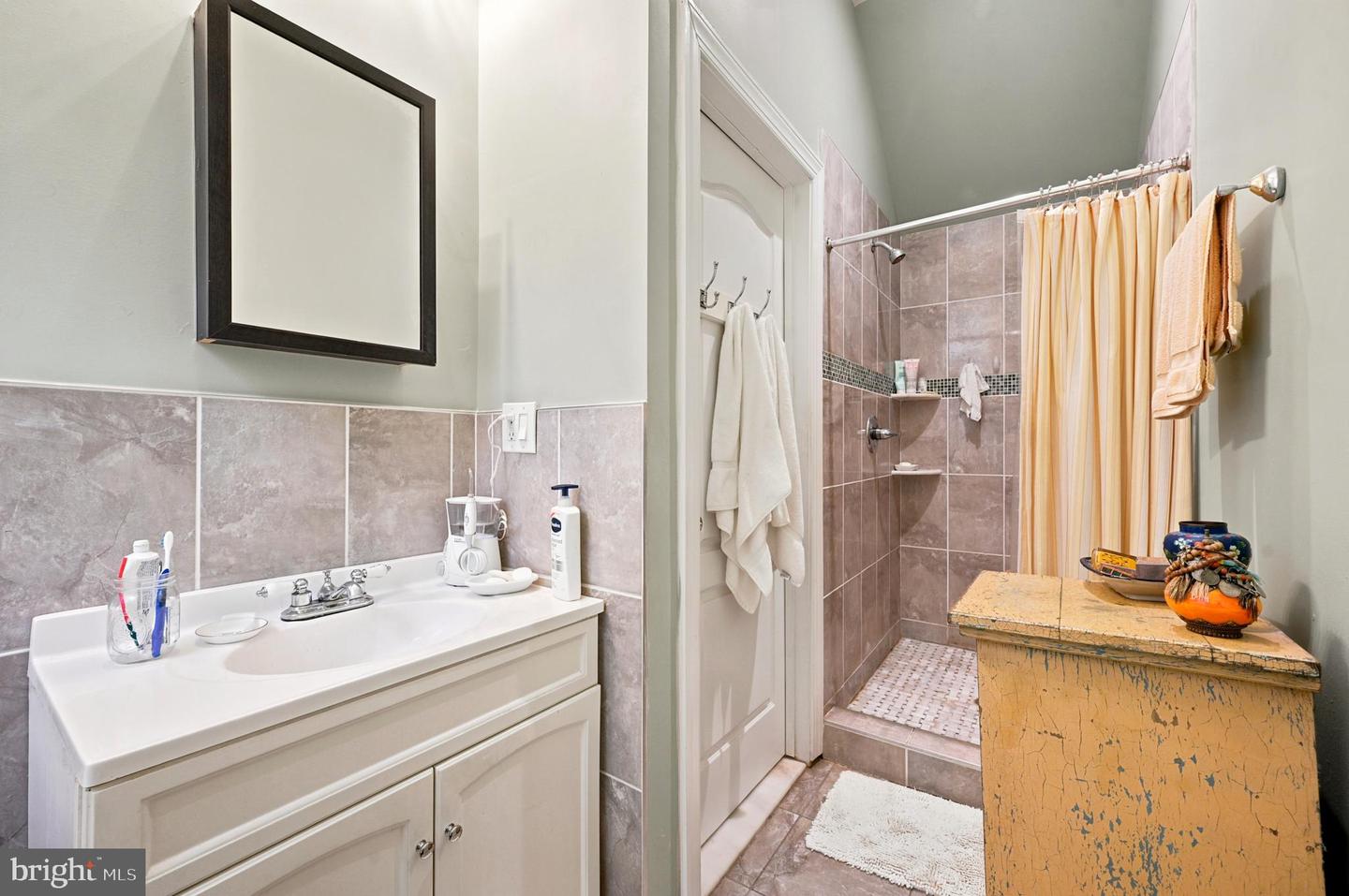 807 S 49th St Property Photo 10