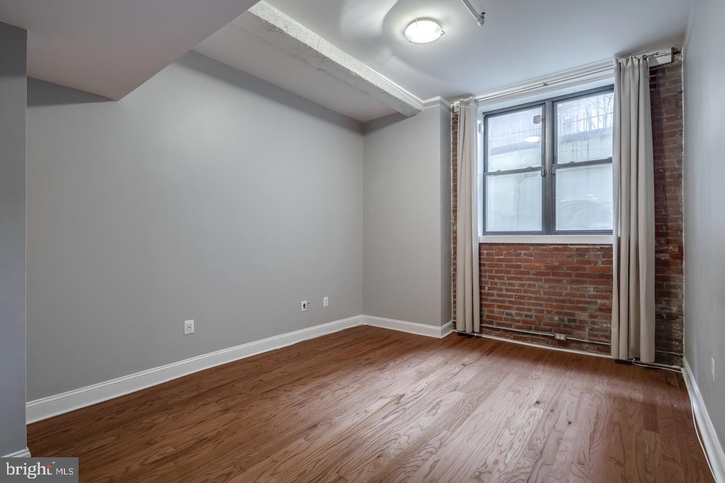 1100 S Broad St #unit 15a Property Photo 4