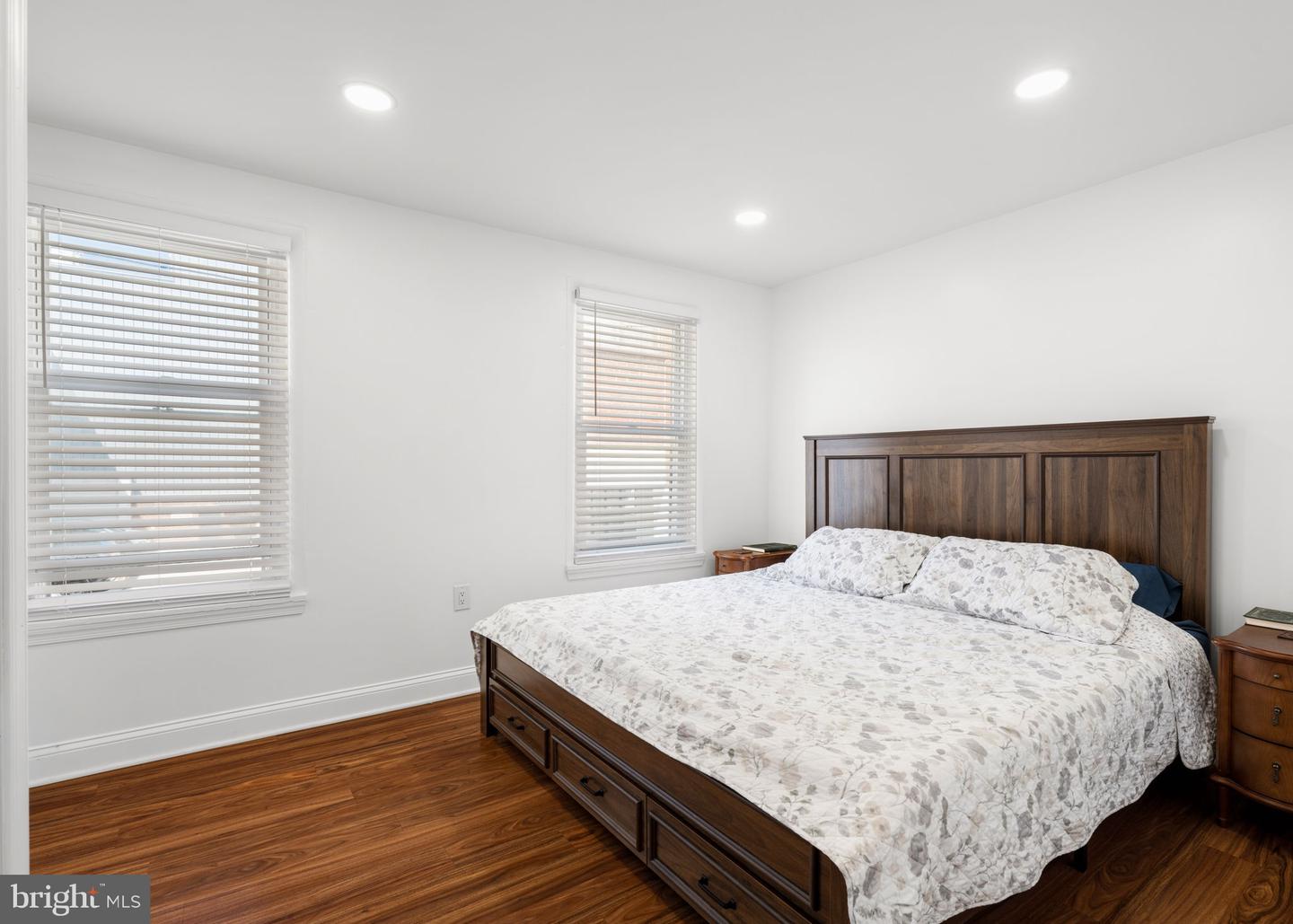 2320 Manning St Property Photo 24