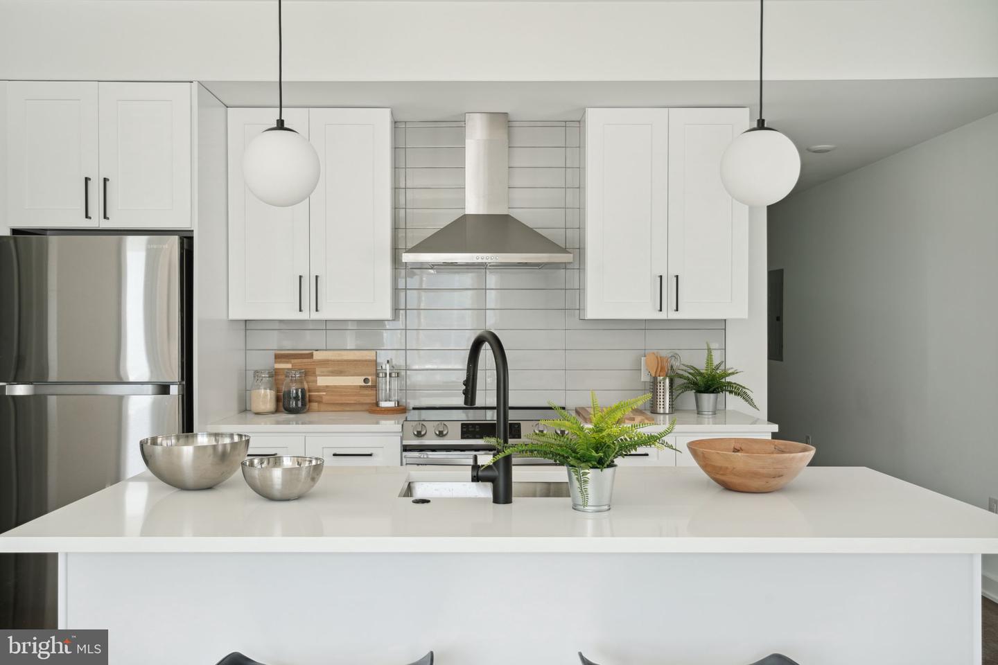 5904 GERMANTOWN AVE #104 Property Photo 1