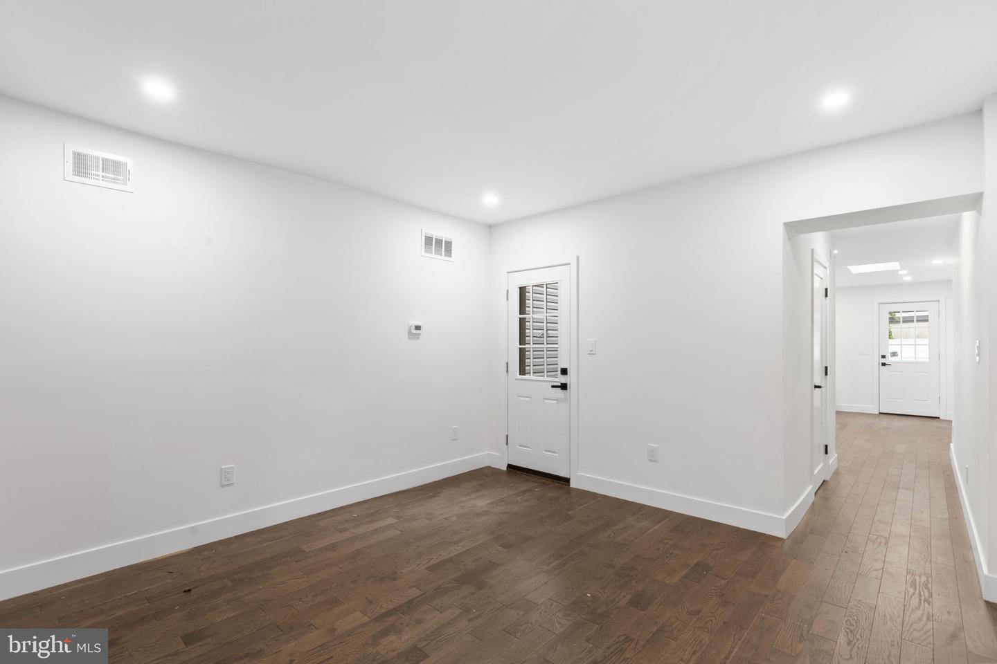 1307 N Randolph St Property Photo 4