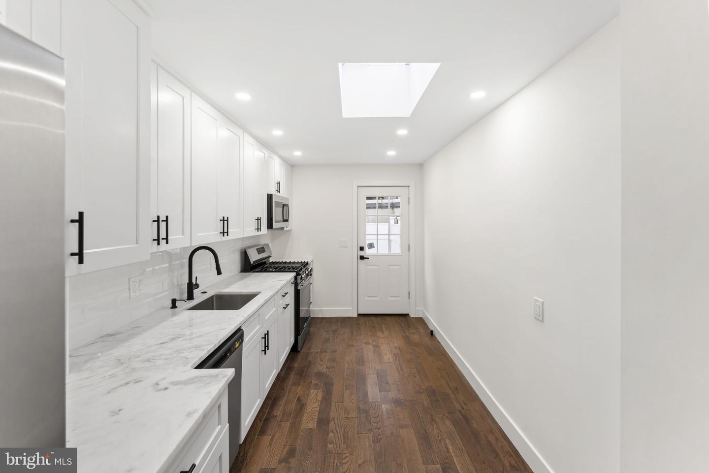 1307 N Randolph St Property Photo 8