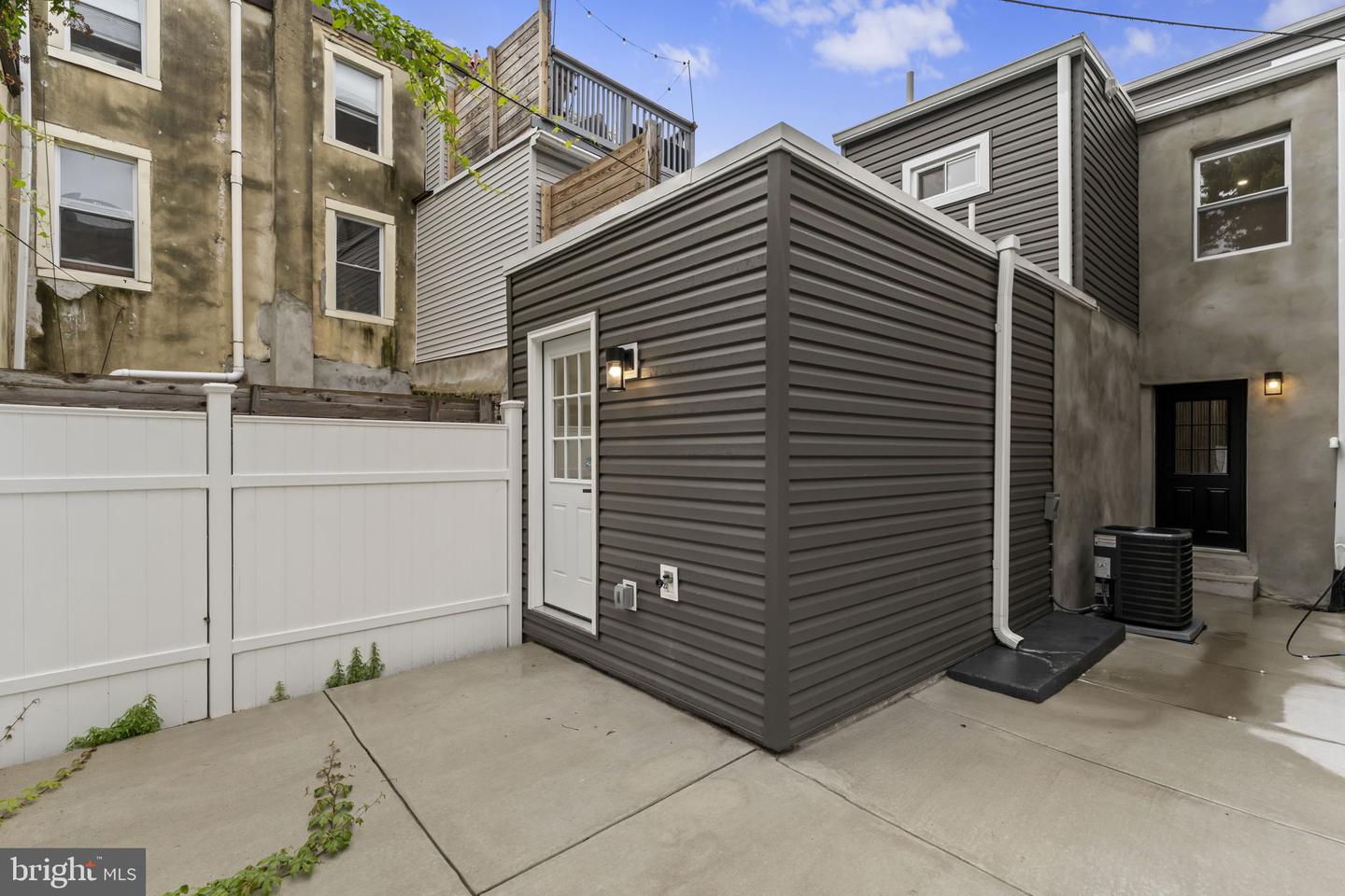 1307 N Randolph St Property Photo 23