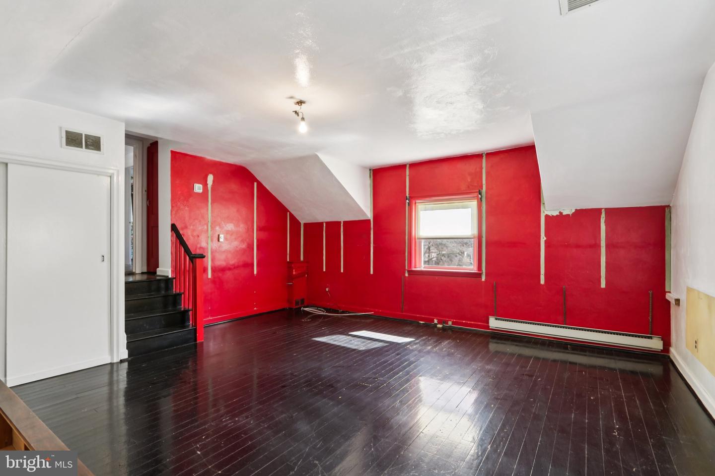 605 Arbutus St Property Photo 34