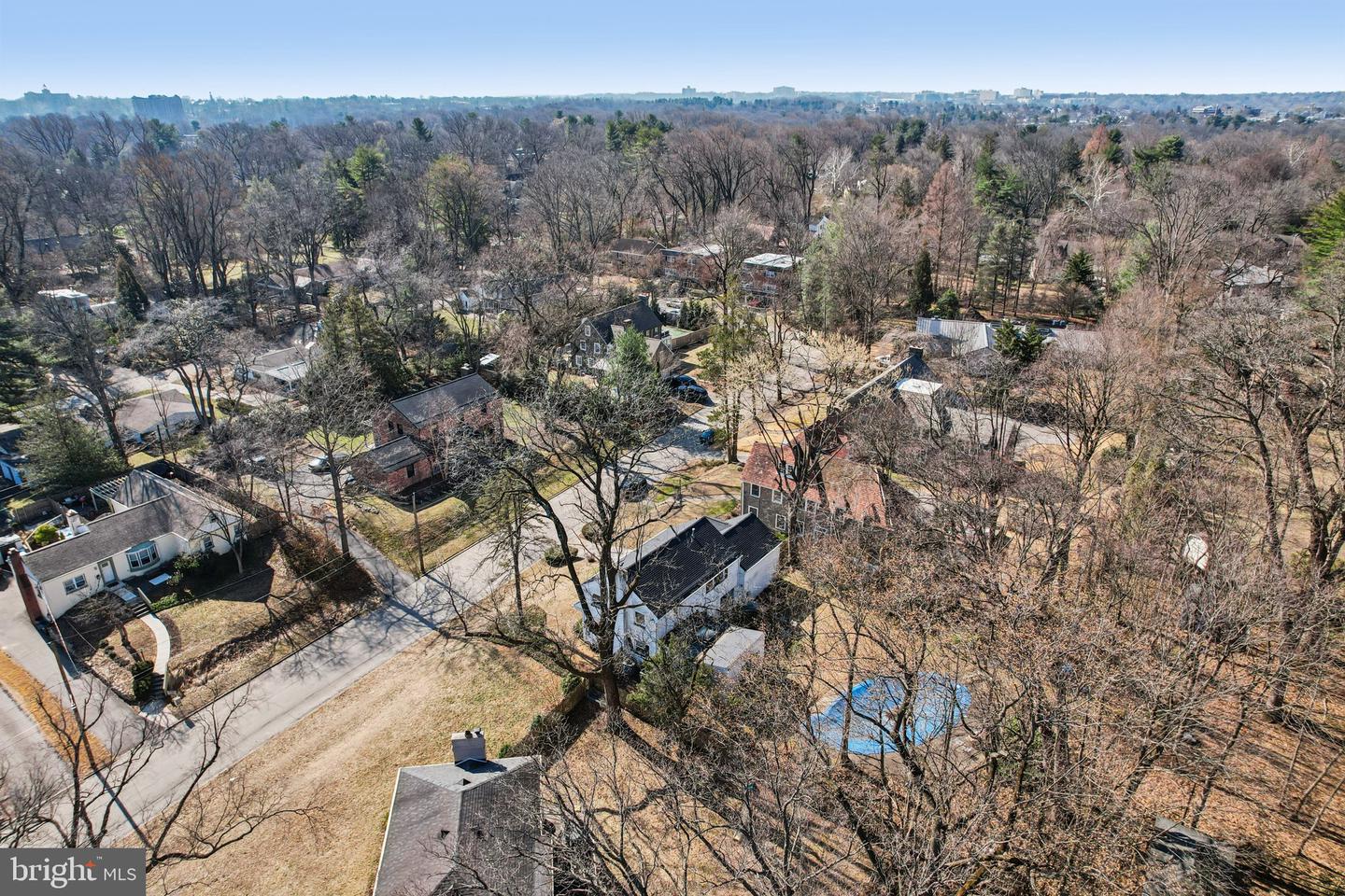 605 Arbutus St Property Photo 42