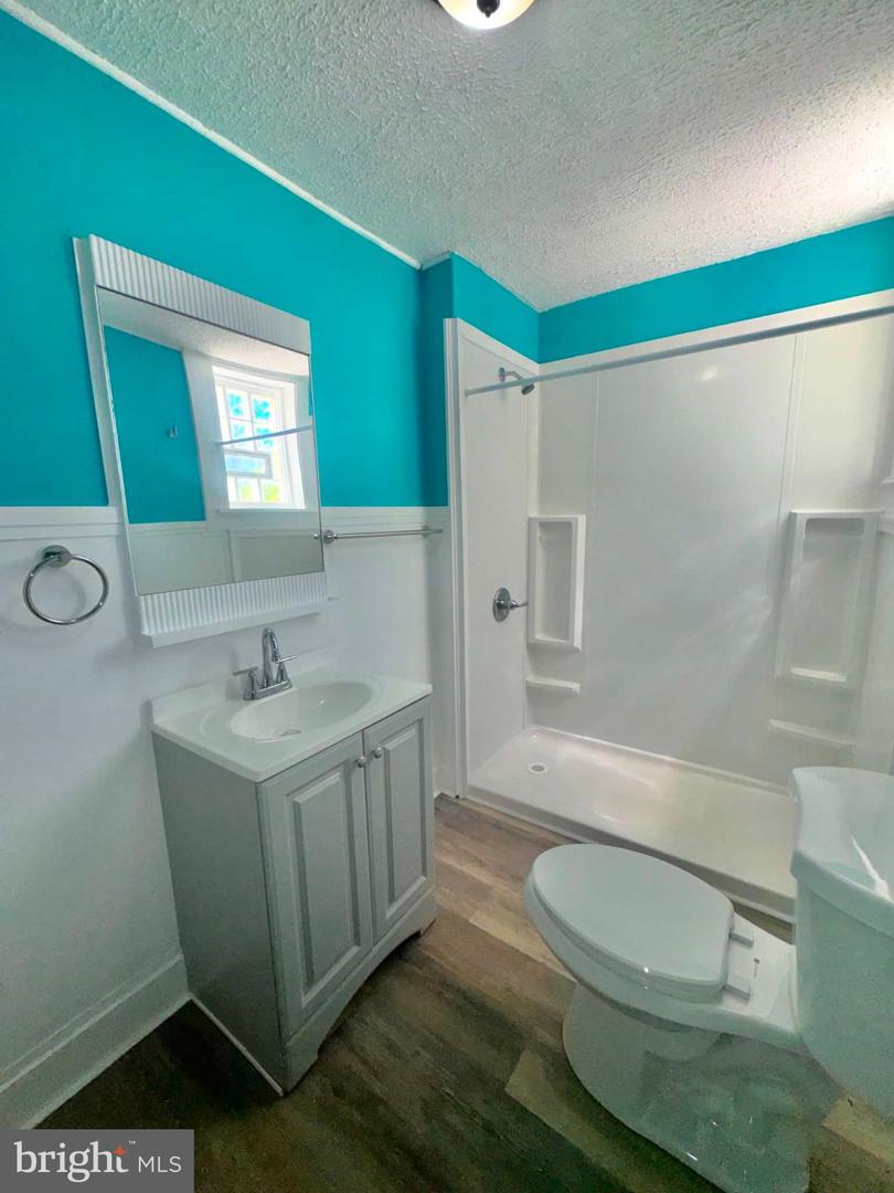 402 W Ruscomb St Property Photo 9