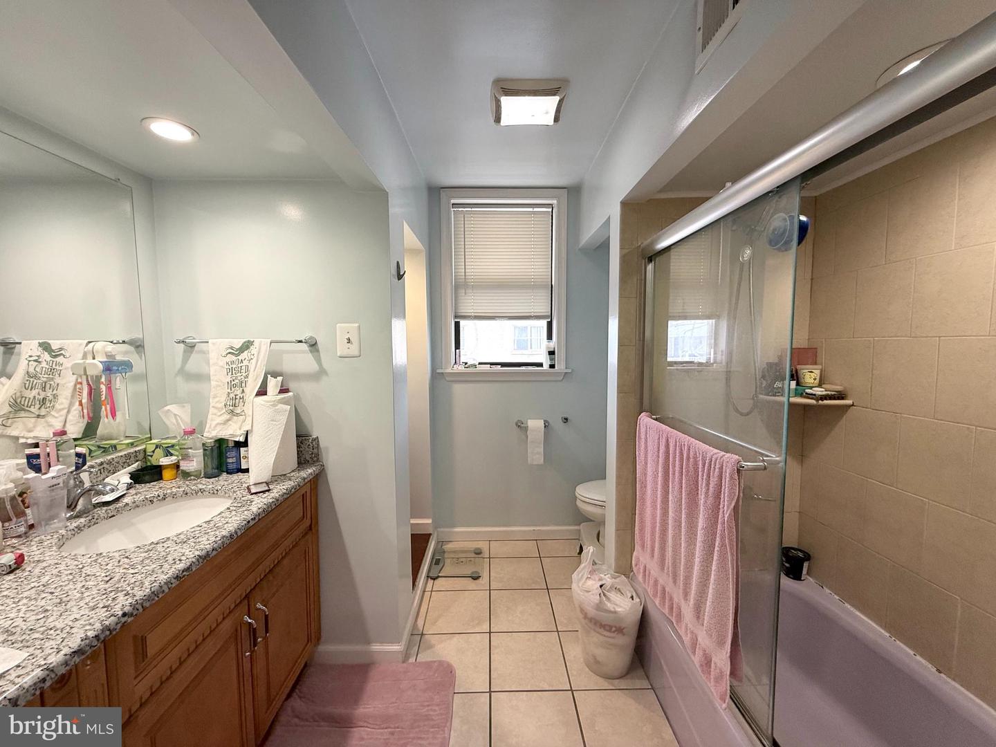 2555 S Jessup St Property Photo 4