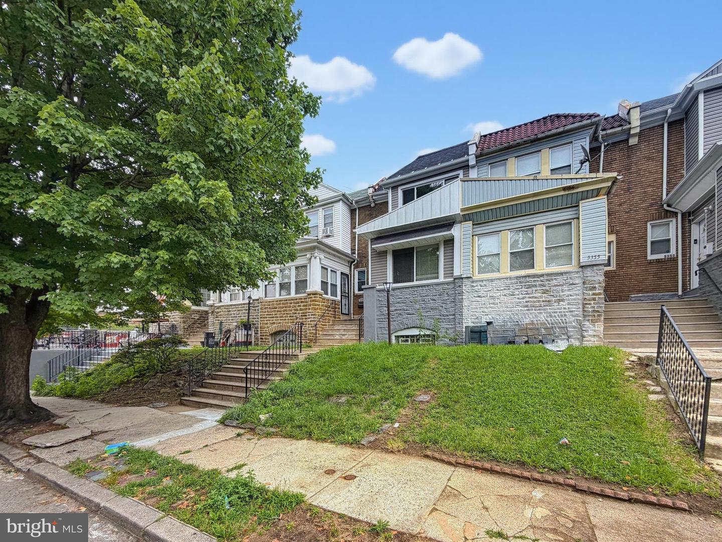 5357 N Sydenham St Property Photo 1