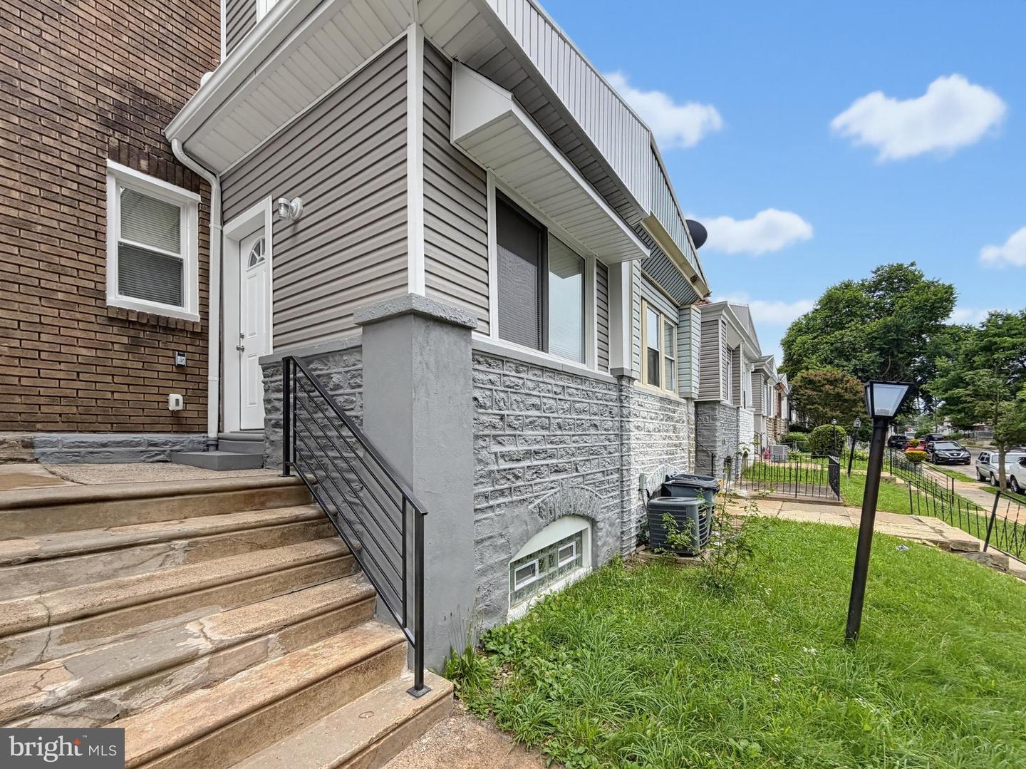 5357 N Sydenham St Property Photo 7