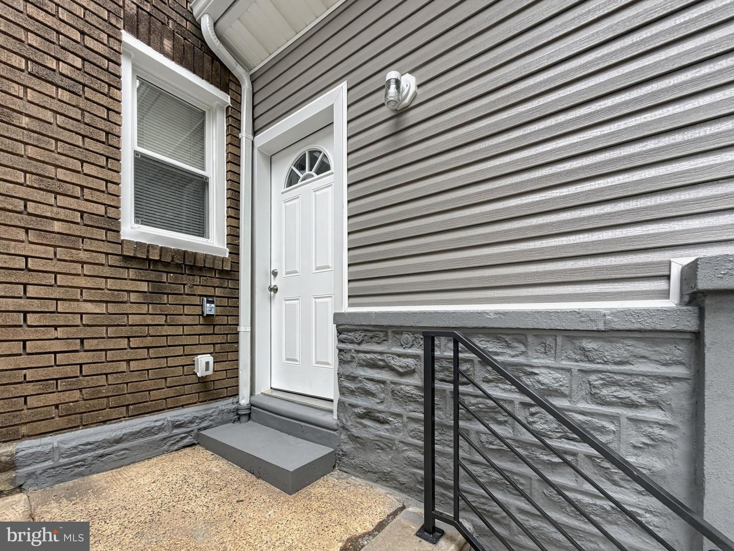 5357 N Sydenham St Property Photo 8