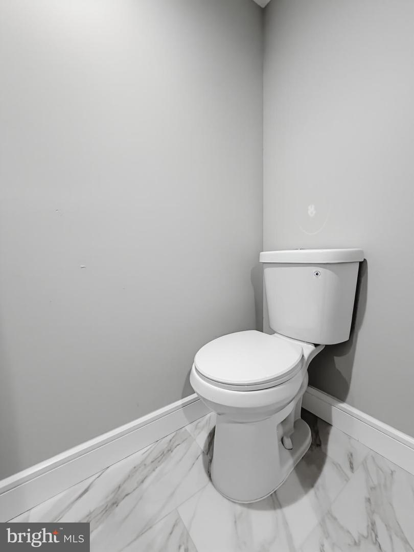 5357 N Sydenham St Property Photo 80