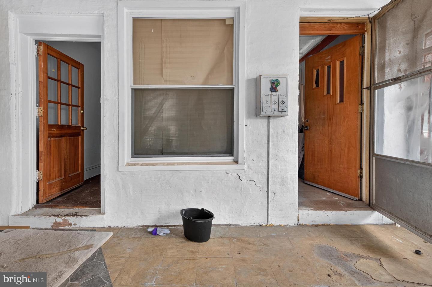 6130 Washington Ave Property Photo 6