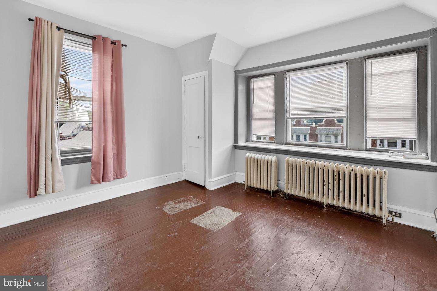 6130 Washington Ave Property Photo 10