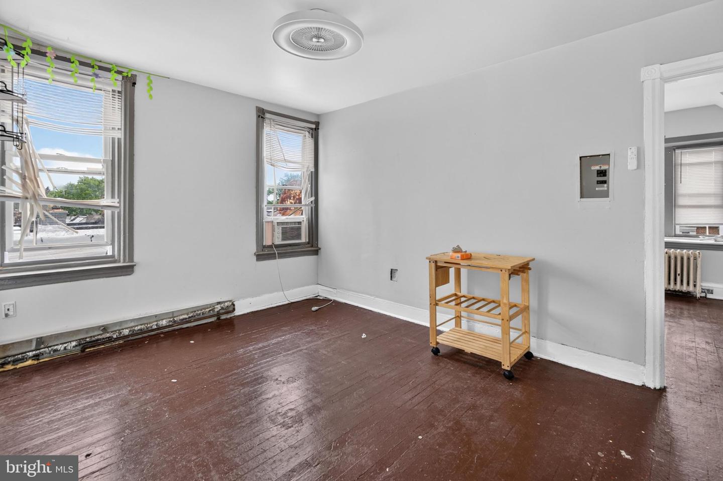 6130 Washington Ave Property Photo 13