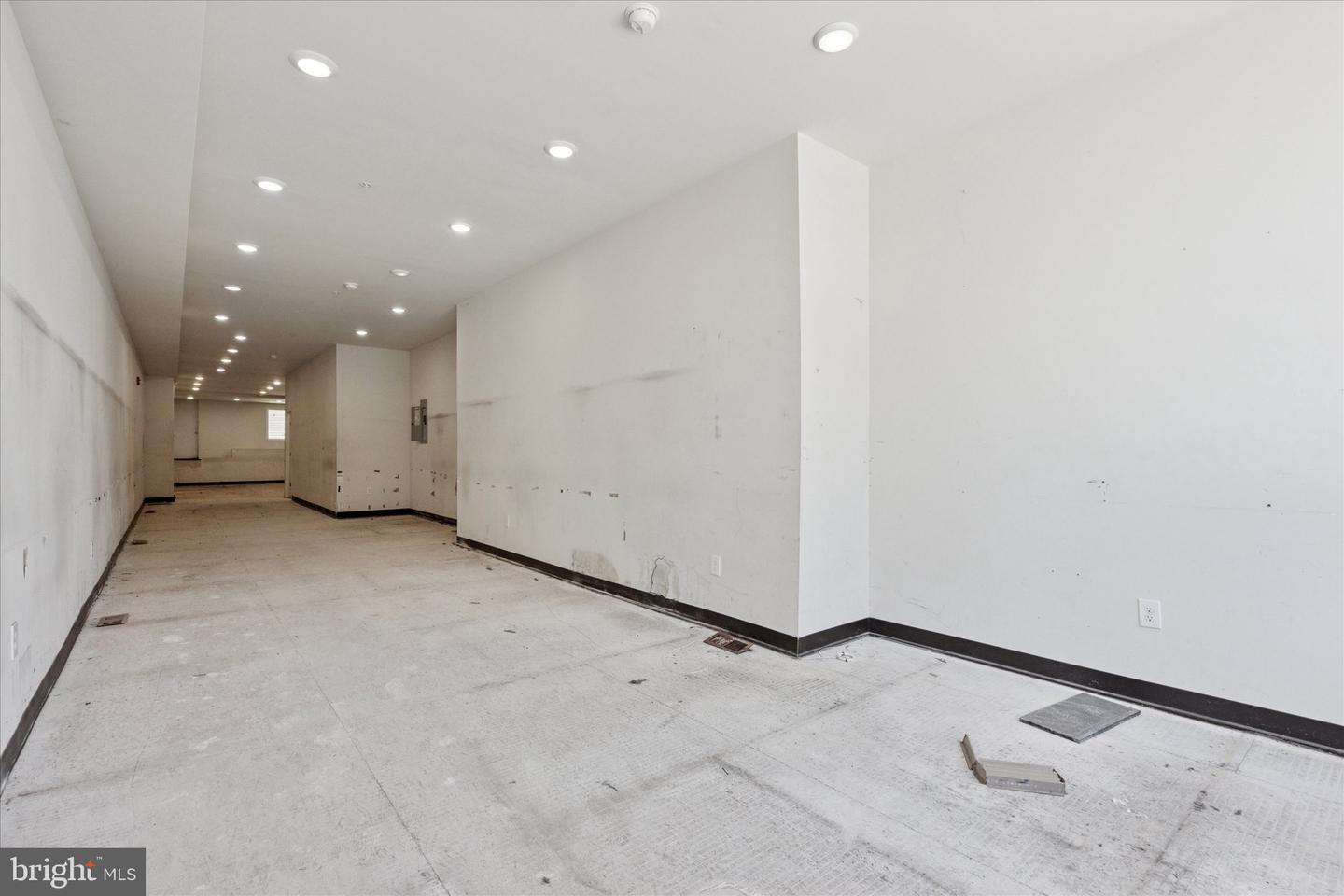 826-00 N Broad St Property Photo 4