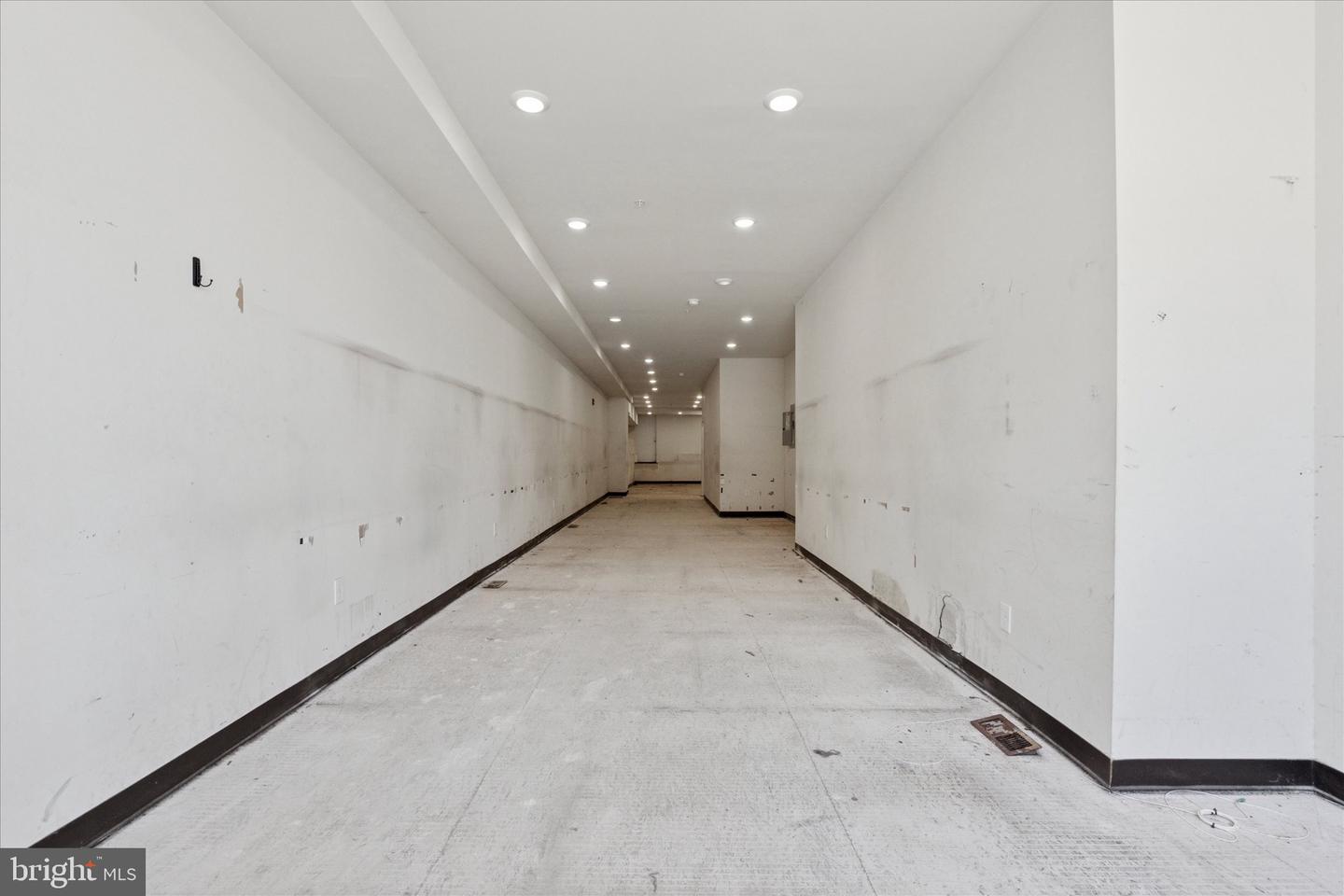 826-00 N Broad St Property Photo 5