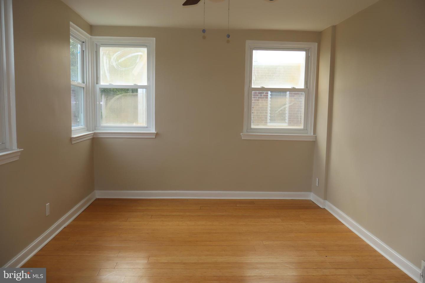 716 Disston St Property Photo 16