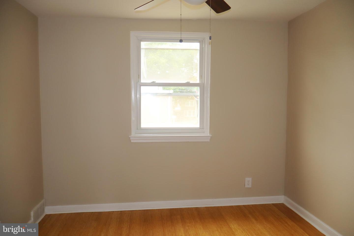 716 Disston St Property Photo 18