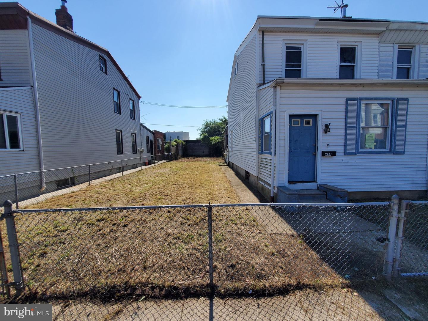 637-39 S FELTON ST Property Photo 1