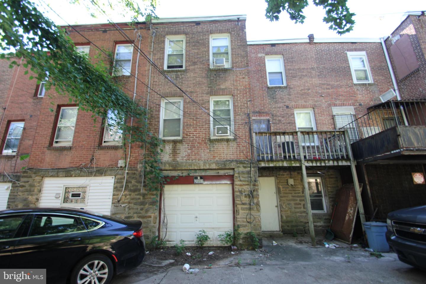 6439-00 N Broad St Property Photo 16