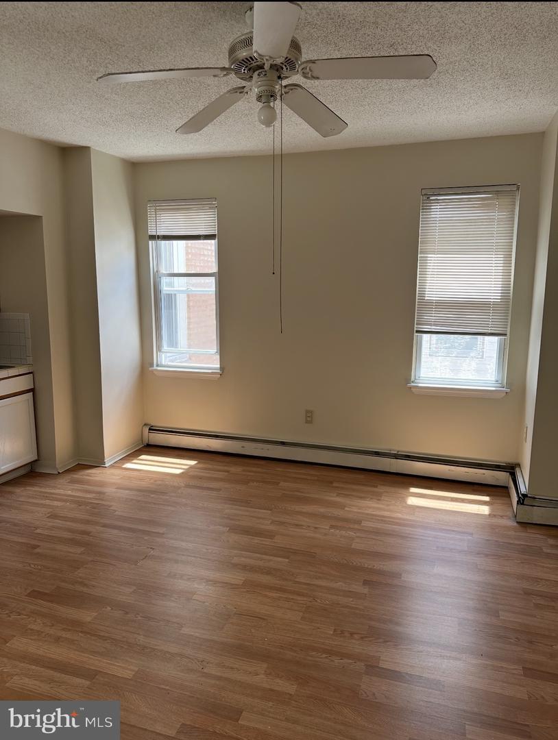 6439-00 N Broad St Property Photo 24