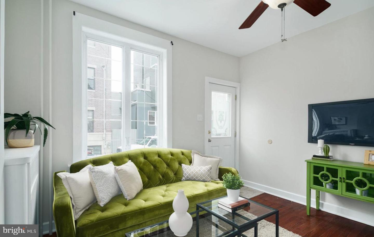 2222 E Boston St Property Photo 3