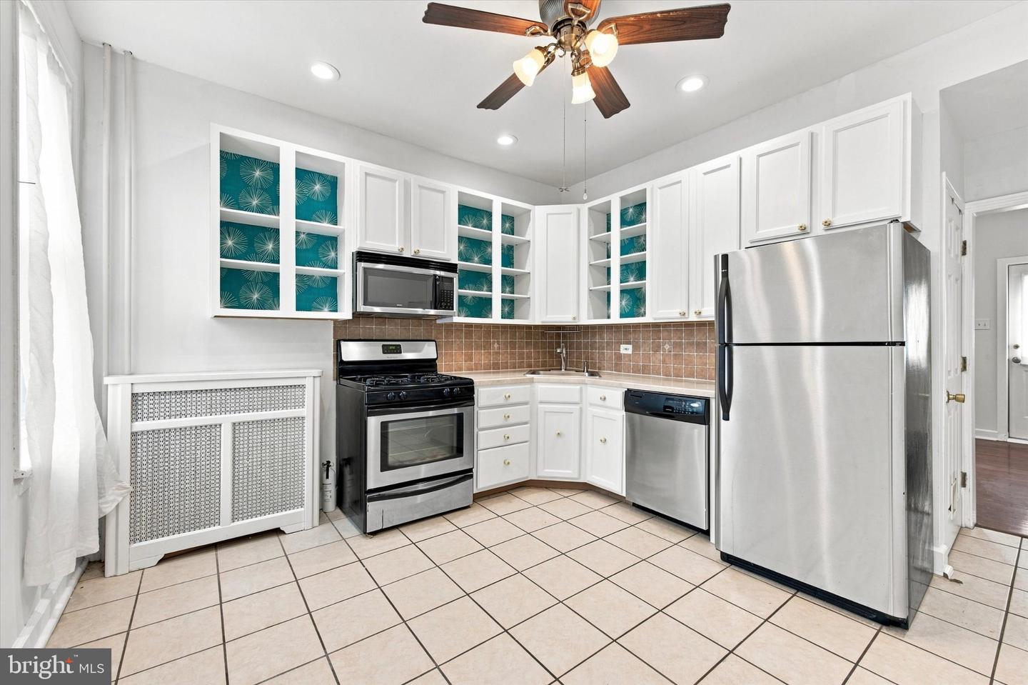 2222 E Boston St Property Photo 6