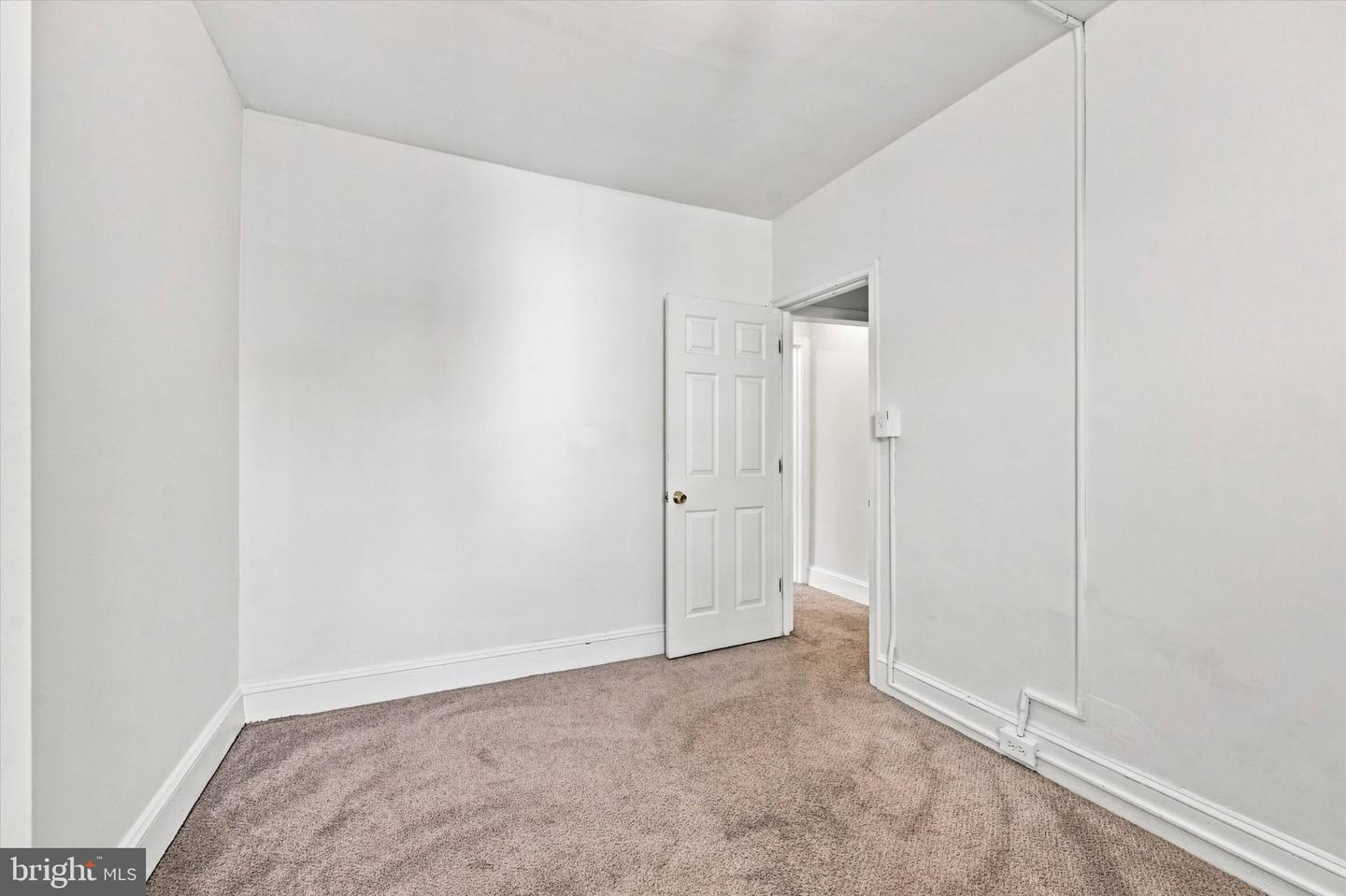 2222 E Boston St Property Photo 9