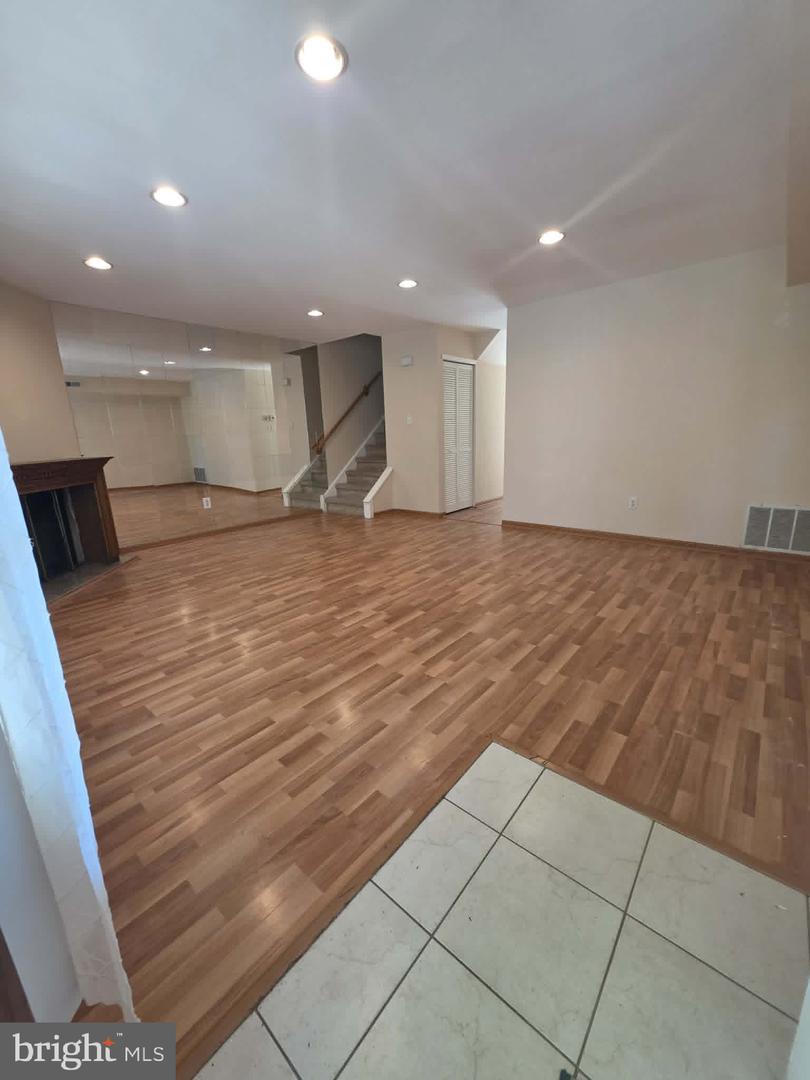 1102 Stewart Pl Property Photo 5