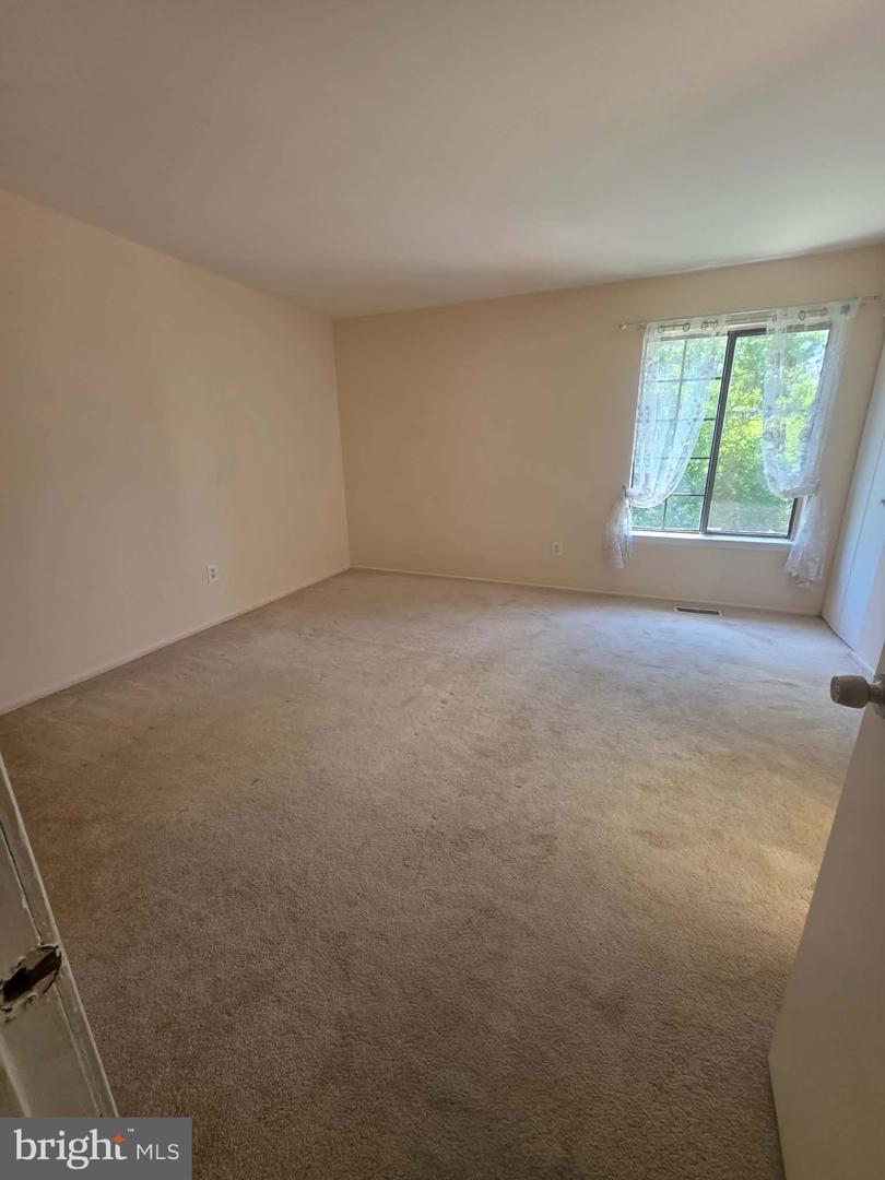 1102 Stewart Pl Property Photo 8