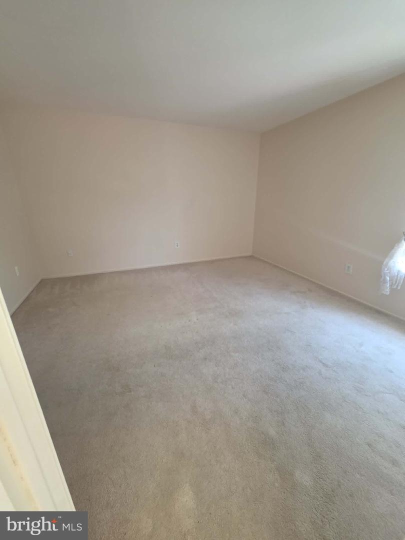 1102 Stewart Pl Property Photo 9