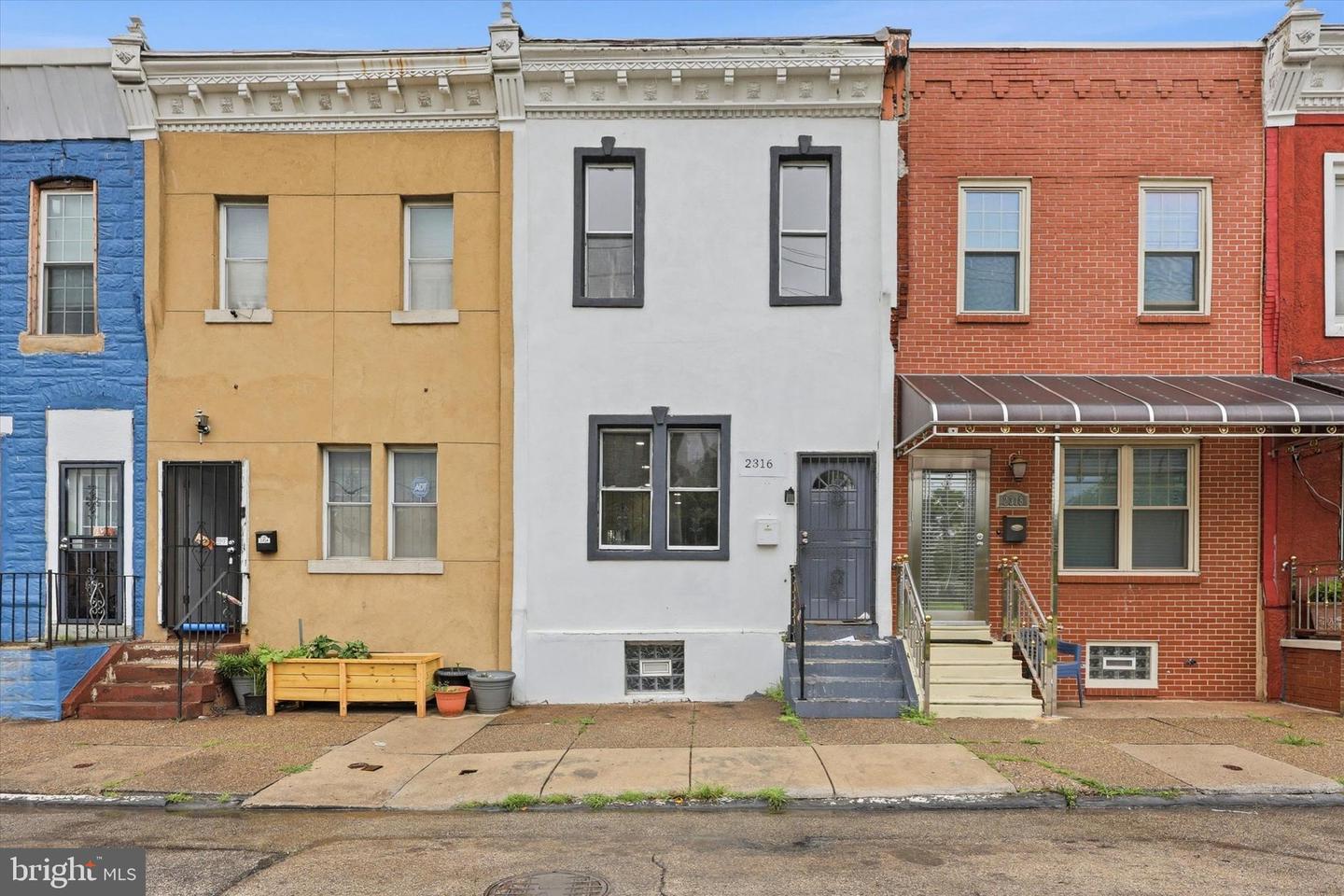 2316 N 12th St Property Photo 1