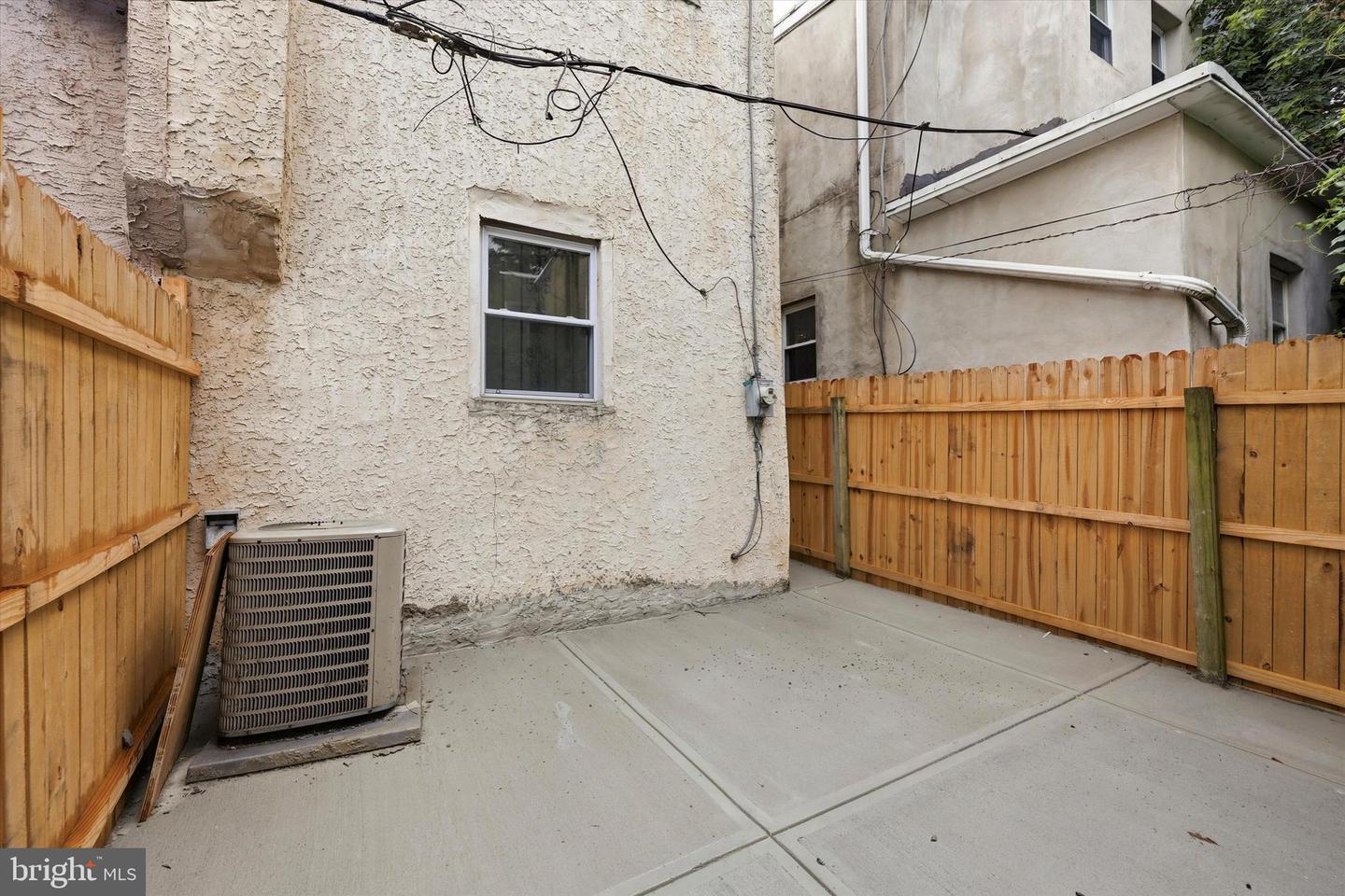 2316 N 12th St Property Photo 27