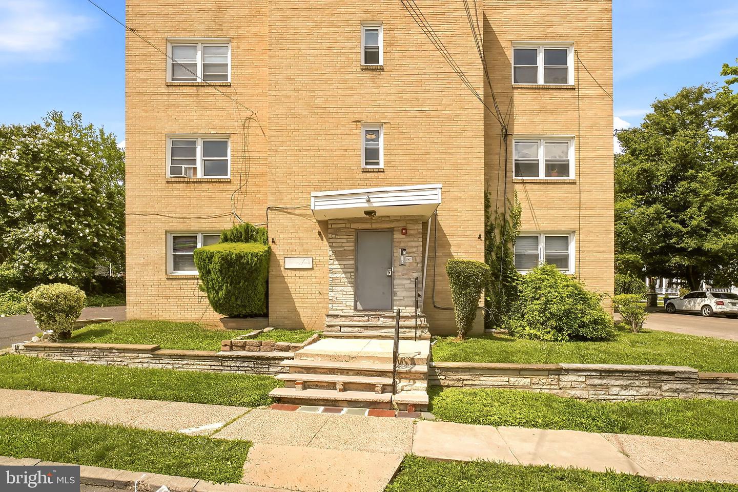 1201-00 W Chelten Ave Property Photo 1