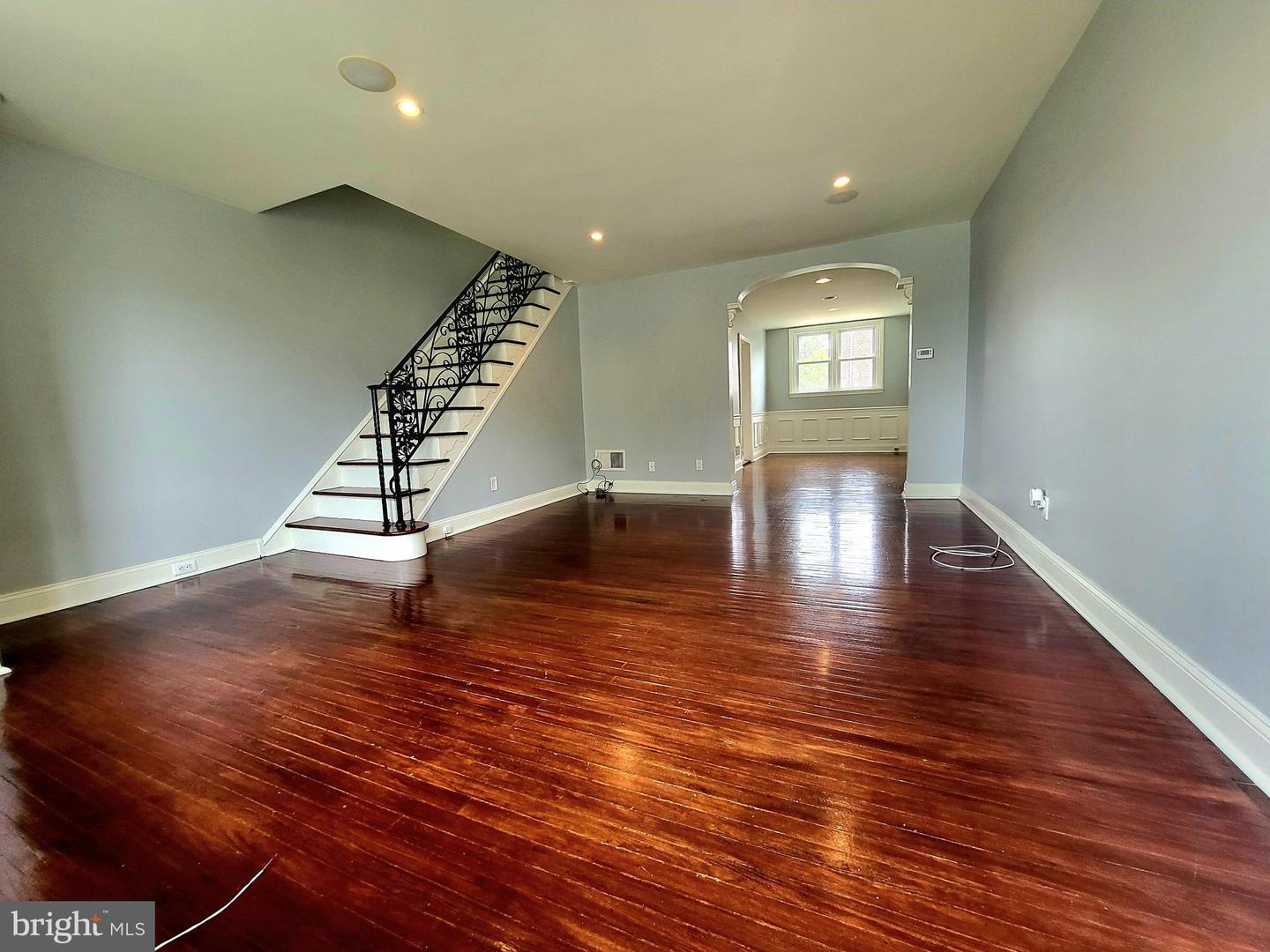 6137 Hawthorne St Property Photo 7