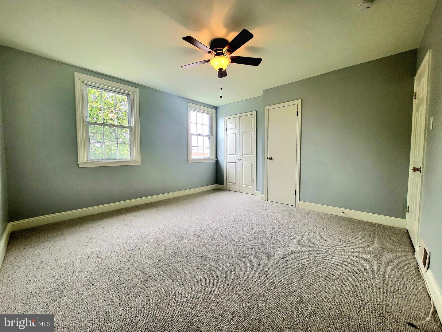 6137 Hawthorne St Property Photo 21