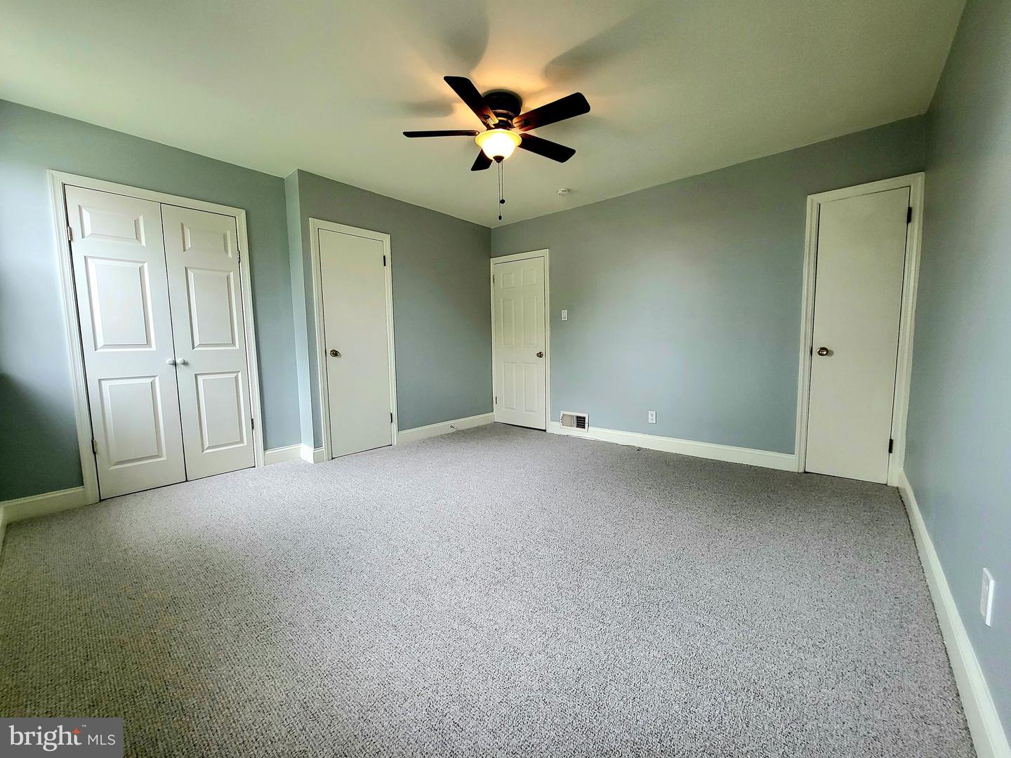 6137 Hawthorne St Property Photo 22