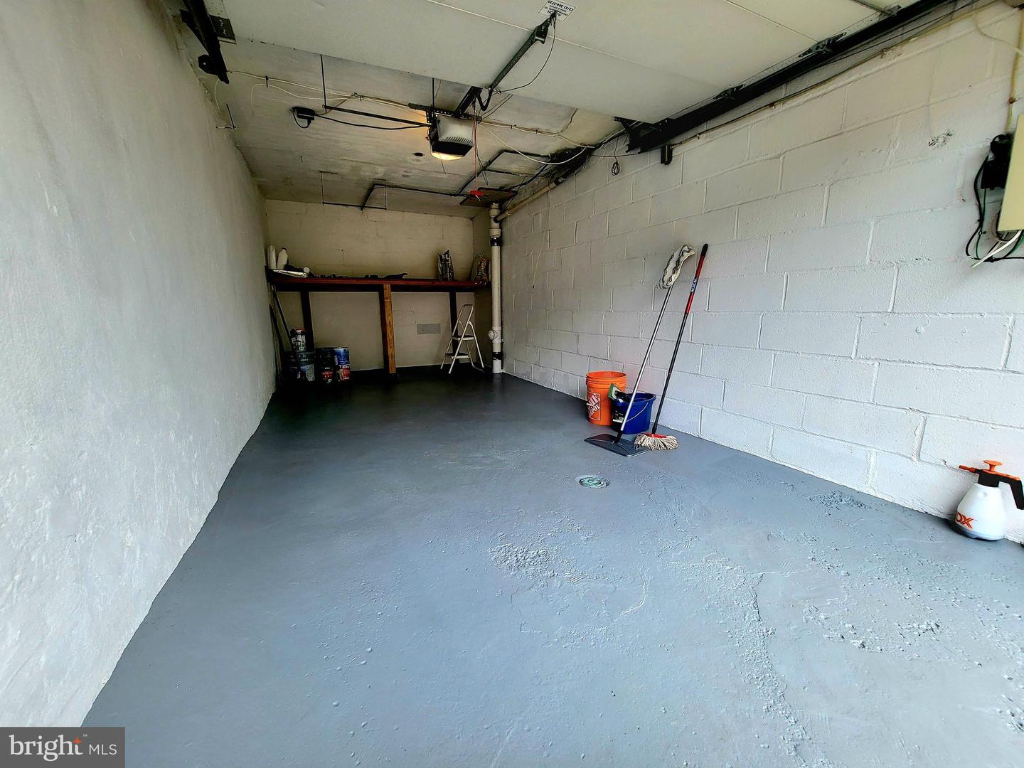 6137 Hawthorne St Property Photo 41