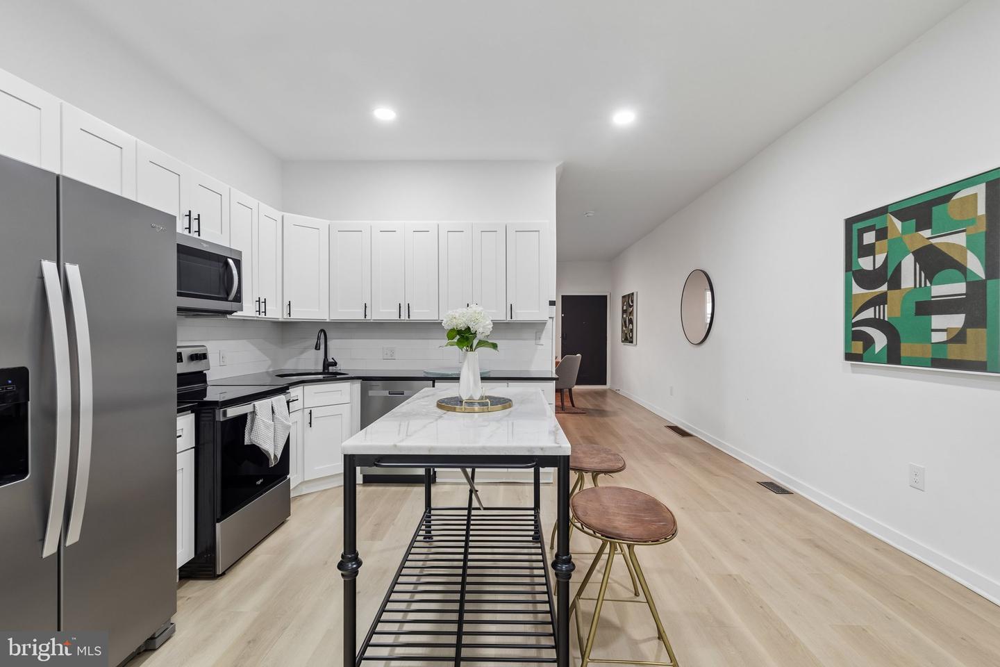 647 S 55th St Property Photo 15