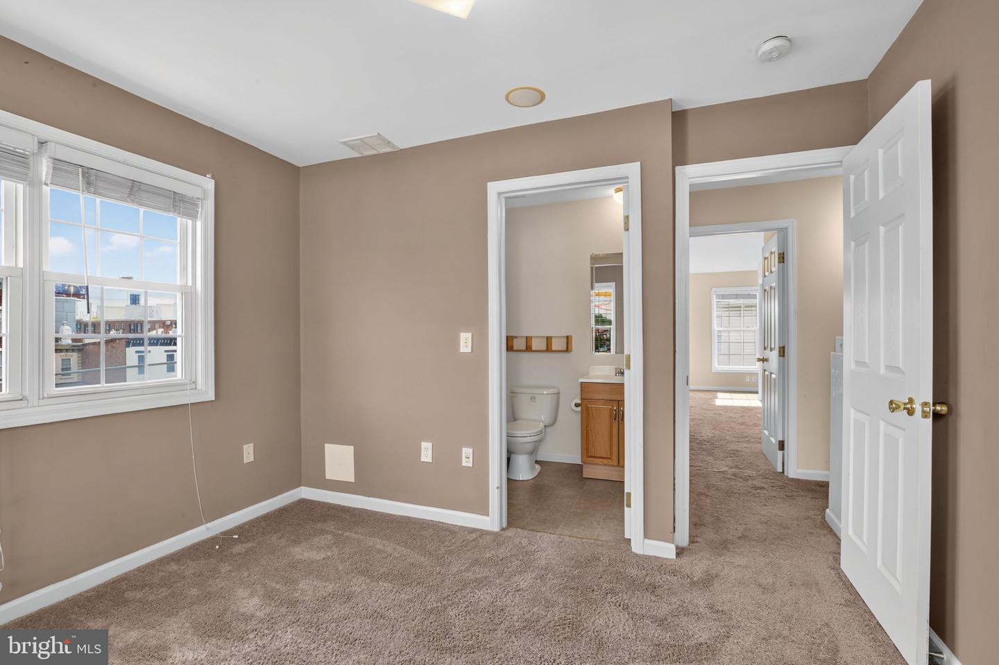 2683 Edgemont St Property Photo 24