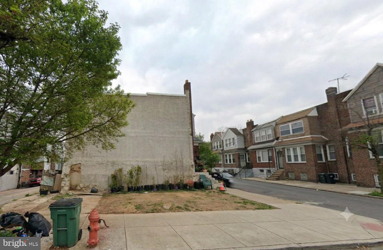 1501 S Stanley St Property Photo 1
