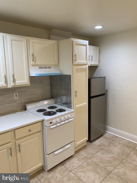 3112 W Gordon St Property Photo 2