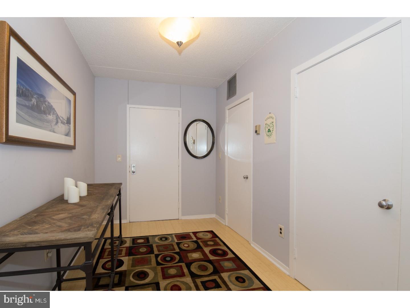 2301 Cherry St #3c Property Photo 9