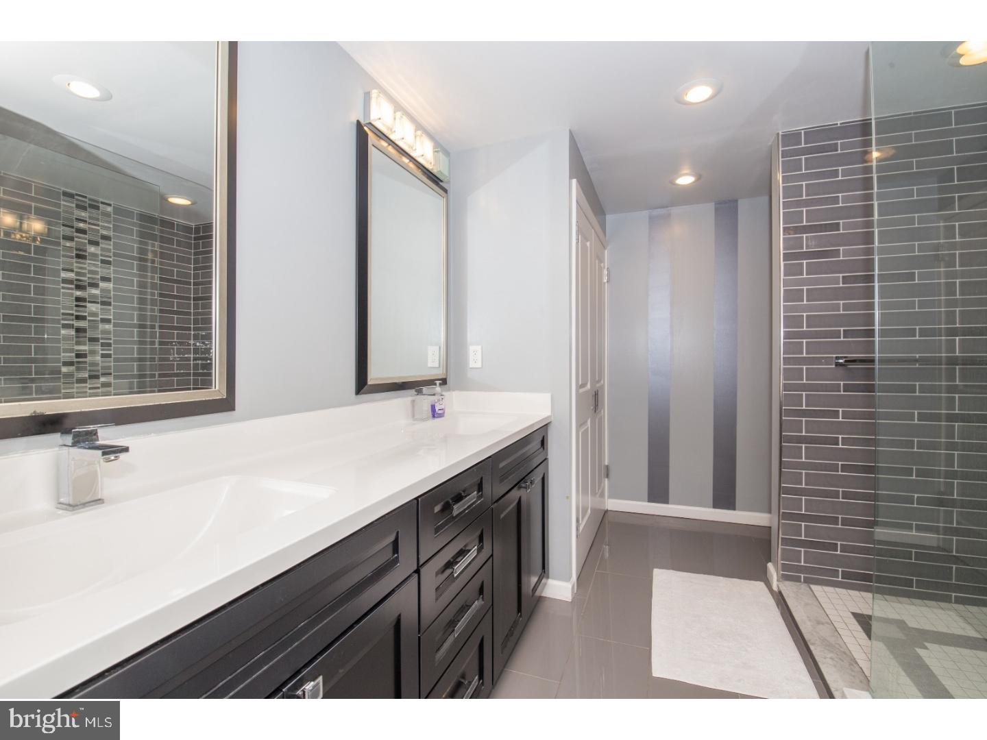 2301 Cherry St #3c Property Photo 15