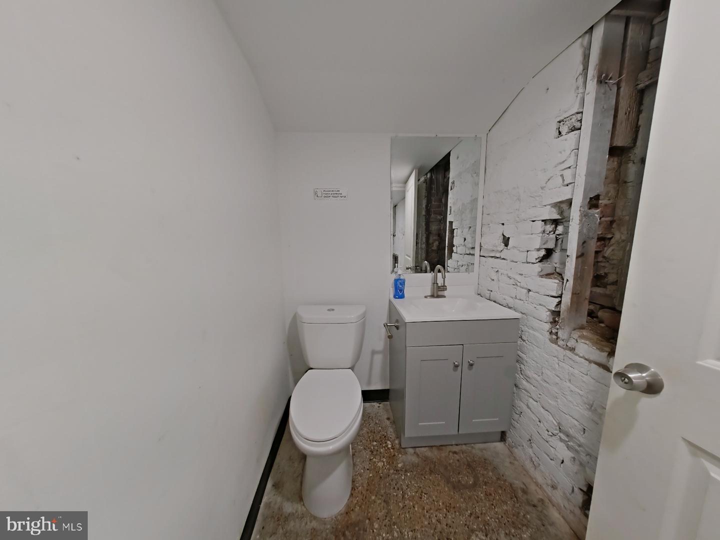 1537-39 Deal St Property Photo 11